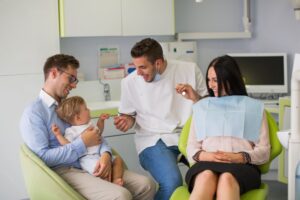 An entire family at the same dentist